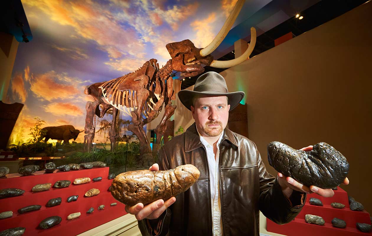 Ρεκόρ Guinness για συλλέκτη 1.200 απολιθωμένων κοπράνων