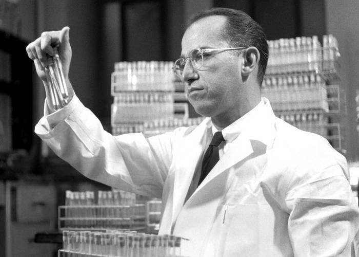 1952. Αναπτύσσεται το εμβόλιο για την πολιομυελίτιδα